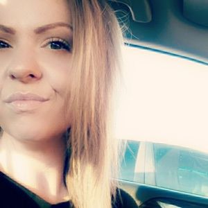 Meet your Posher, Dena